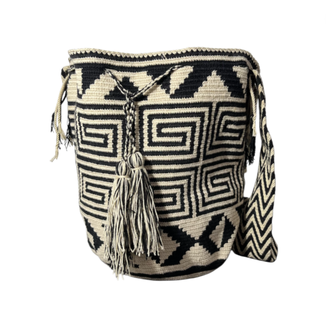 Traditional Wayuú Bag kataa o'u (Life flow)