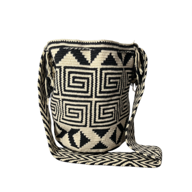 Traditional Wayuú Bag kataa o'u (Life flow)
